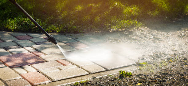 Best Driveway Pressure Washing  in Highgrove, CA